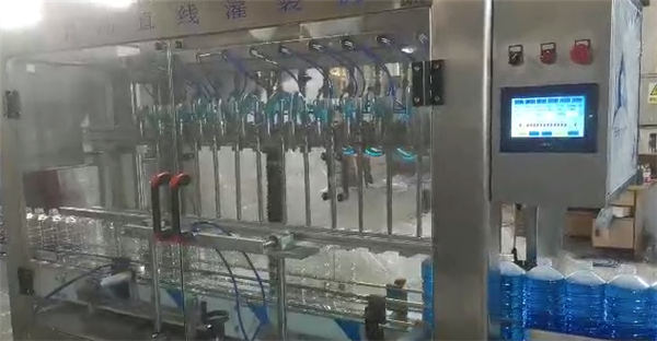 玻璃水灌装生产线